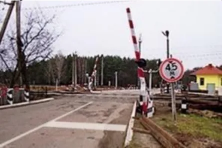 Ілюстрація до питання: У якому випадку Ви можете проїхати під шлагбаумом, який опускається на залізничному переїзді?
